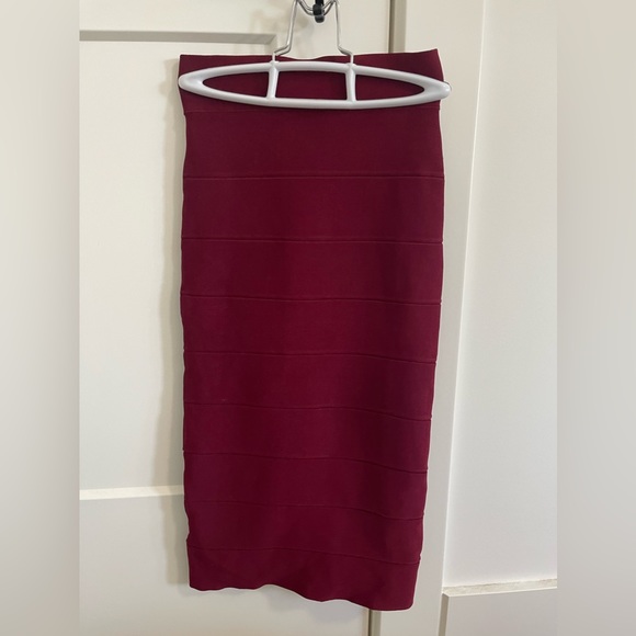 BCBGMAXAZRIA-LEGER skirt - Picture 3 of 4